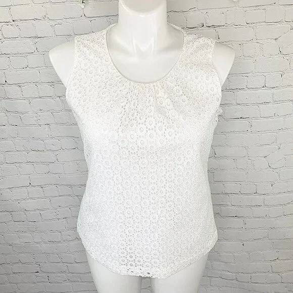 CALVIN KLEIN WHITE EYELET SLEEVELESS TOP AND SKIRT SET - XL / 14 - Picture 8 of 12